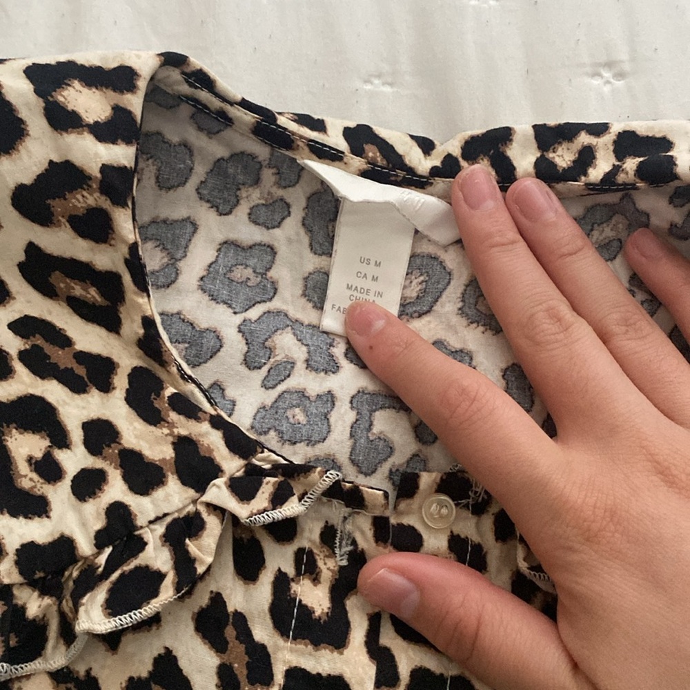 Ruffle Collar Leopard Print Button Down Shirt - image 3